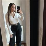 Estudiante de Educación Infantil y Educación Primaria. Soy muy paciente, divertida, dinámica y me gusta que mis alumnos desarrollen su pensamiento crítico al aprender. De 0-14 años